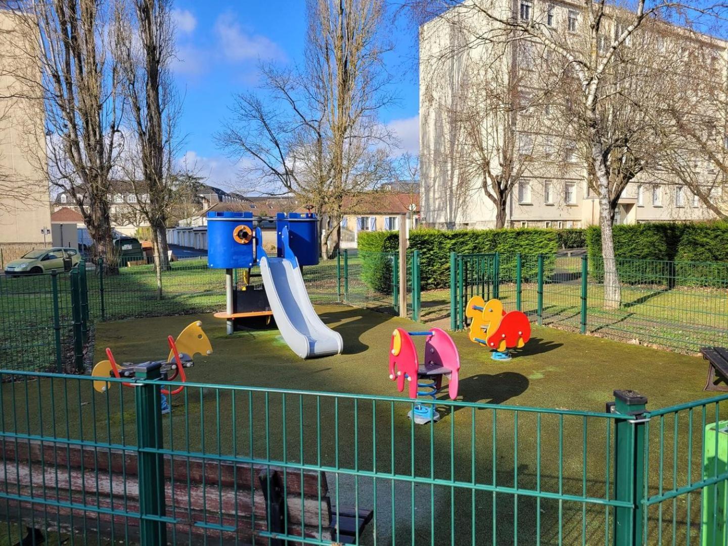 Apartmán La Compiegnoise - Spacieux - Lumineux - Cosy Compiègne Exteriér fotografie